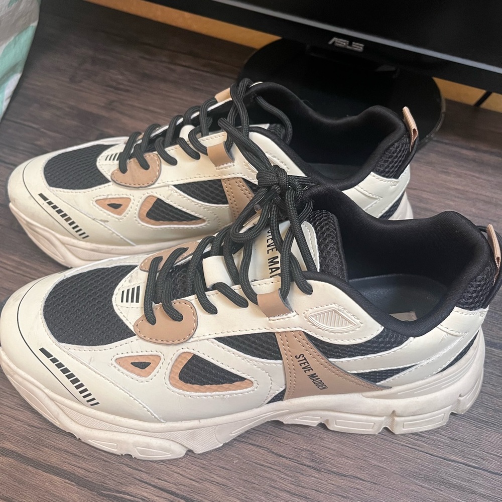 Steve Madden Black and White Sneakers